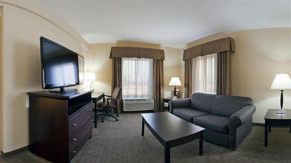 Holiday Inn Express Hotel & Suites Clearwater Us 19 North By Ihg מראה חיצוני תמונה