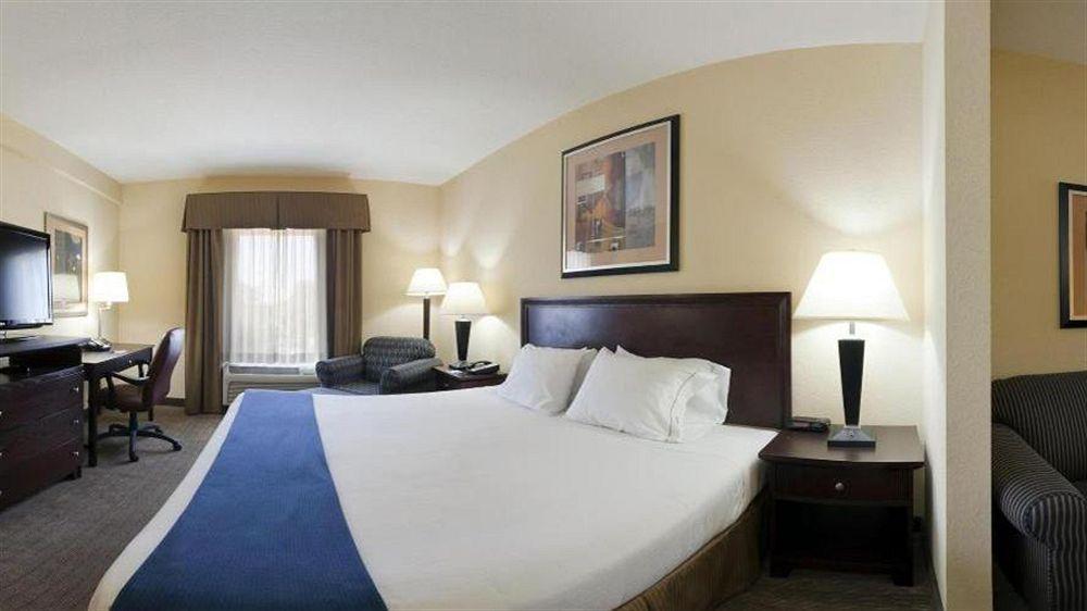 Holiday Inn Express Hotel & Suites Clearwater Us 19 North By Ihg מראה חיצוני תמונה