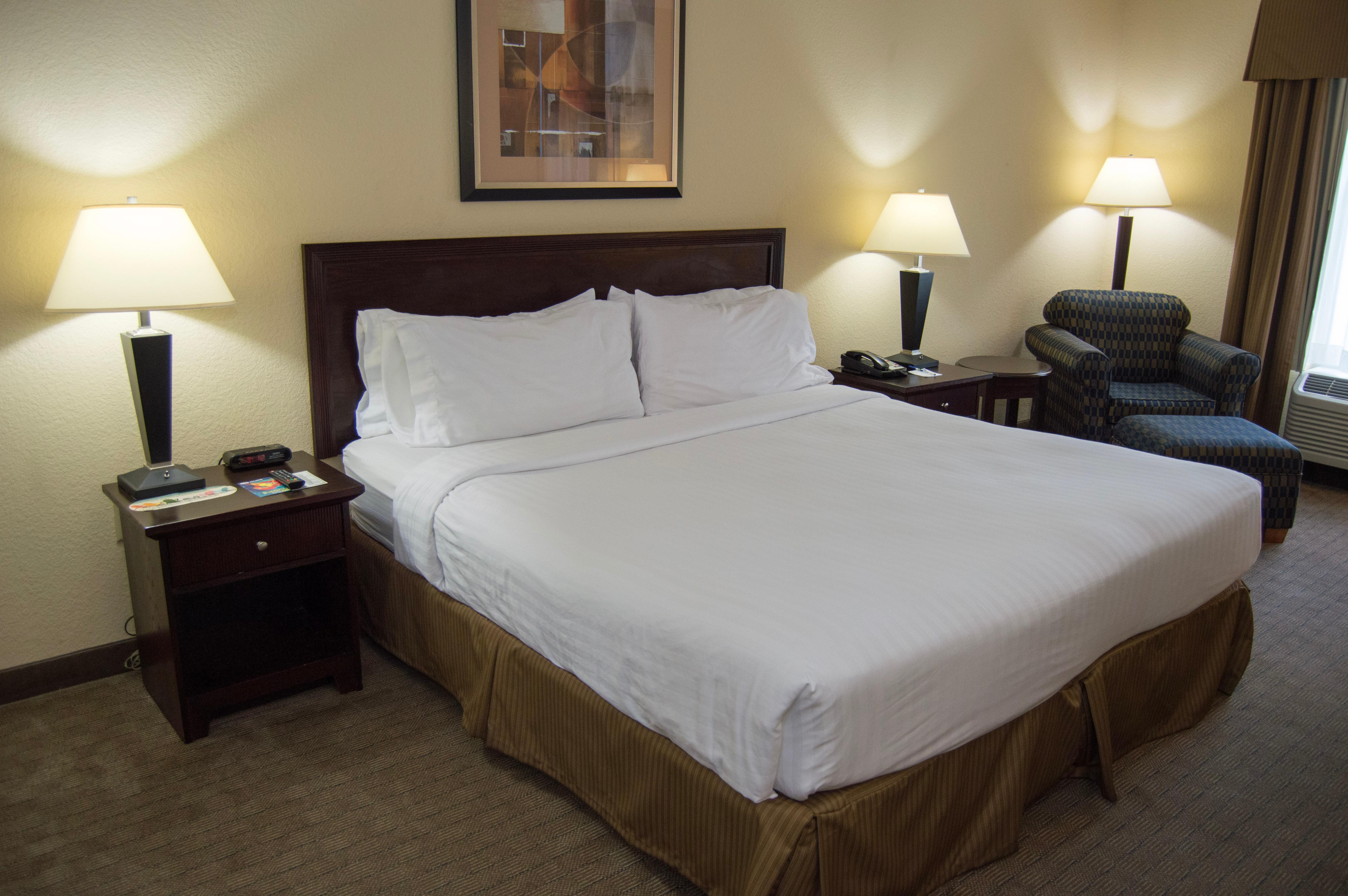 Holiday Inn Express Hotel & Suites Clearwater Us 19 North By Ihg מראה חיצוני תמונה