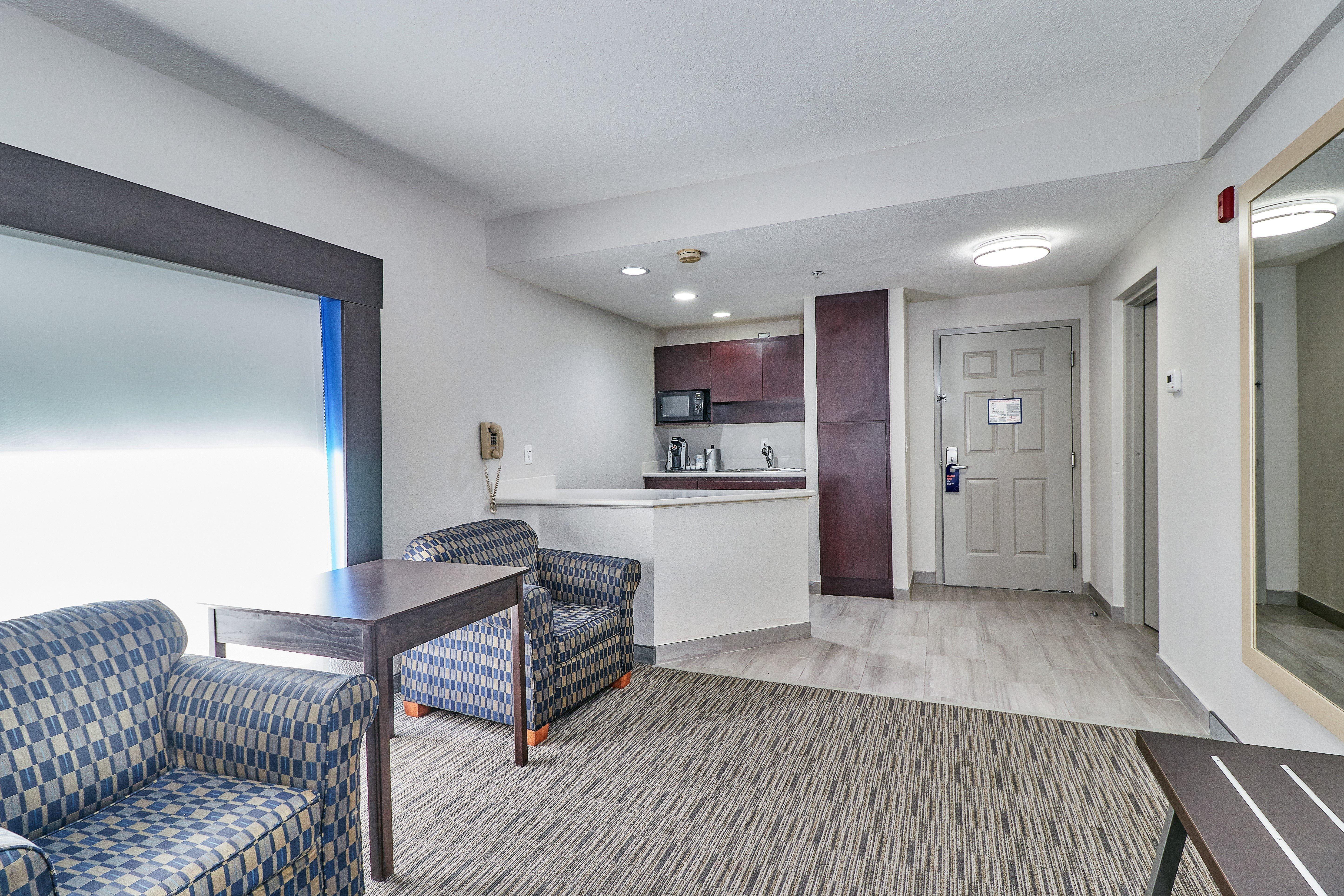 Holiday Inn Express Hotel & Suites Clearwater Us 19 North By Ihg מראה חיצוני תמונה