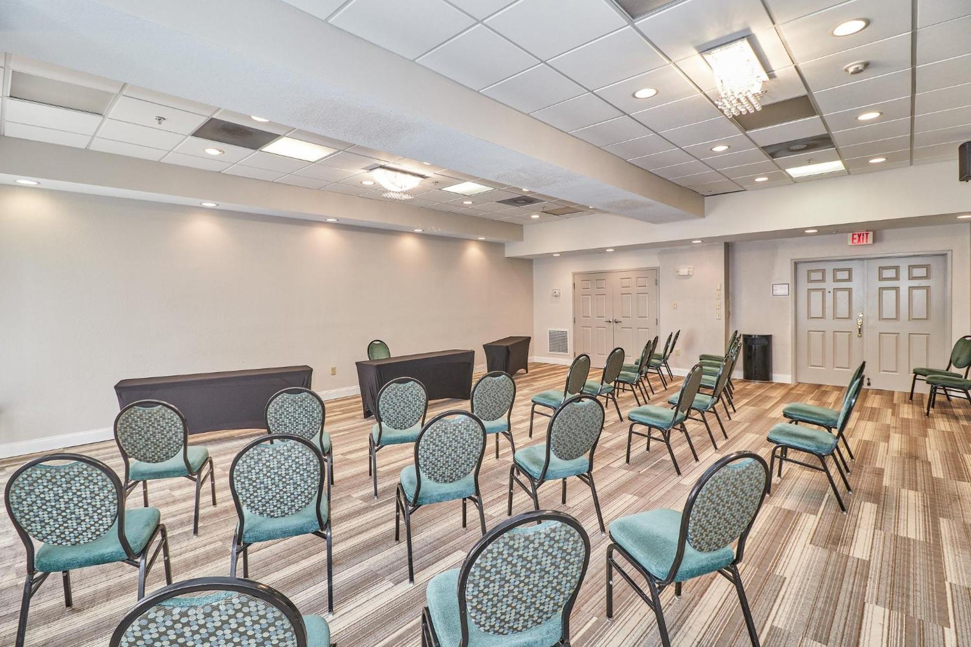 Holiday Inn Express Hotel & Suites Clearwater Us 19 North By Ihg מראה חיצוני תמונה