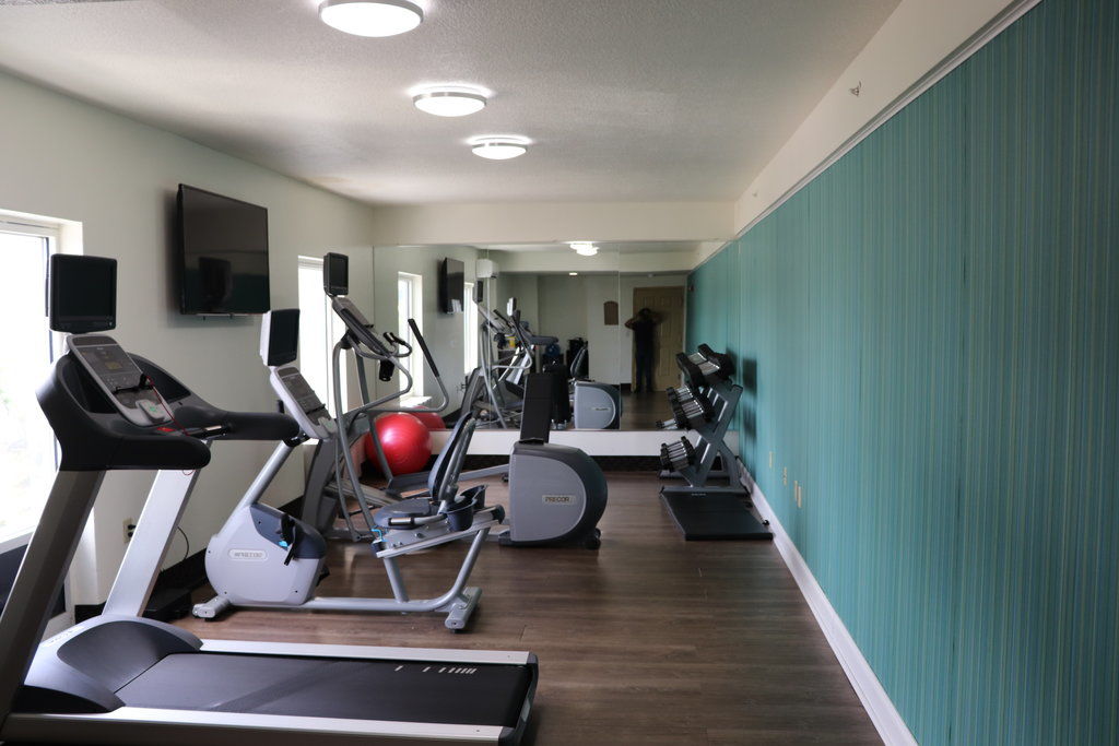 Holiday Inn Express Hotel & Suites Clearwater Us 19 North By Ihg מראה חיצוני תמונה