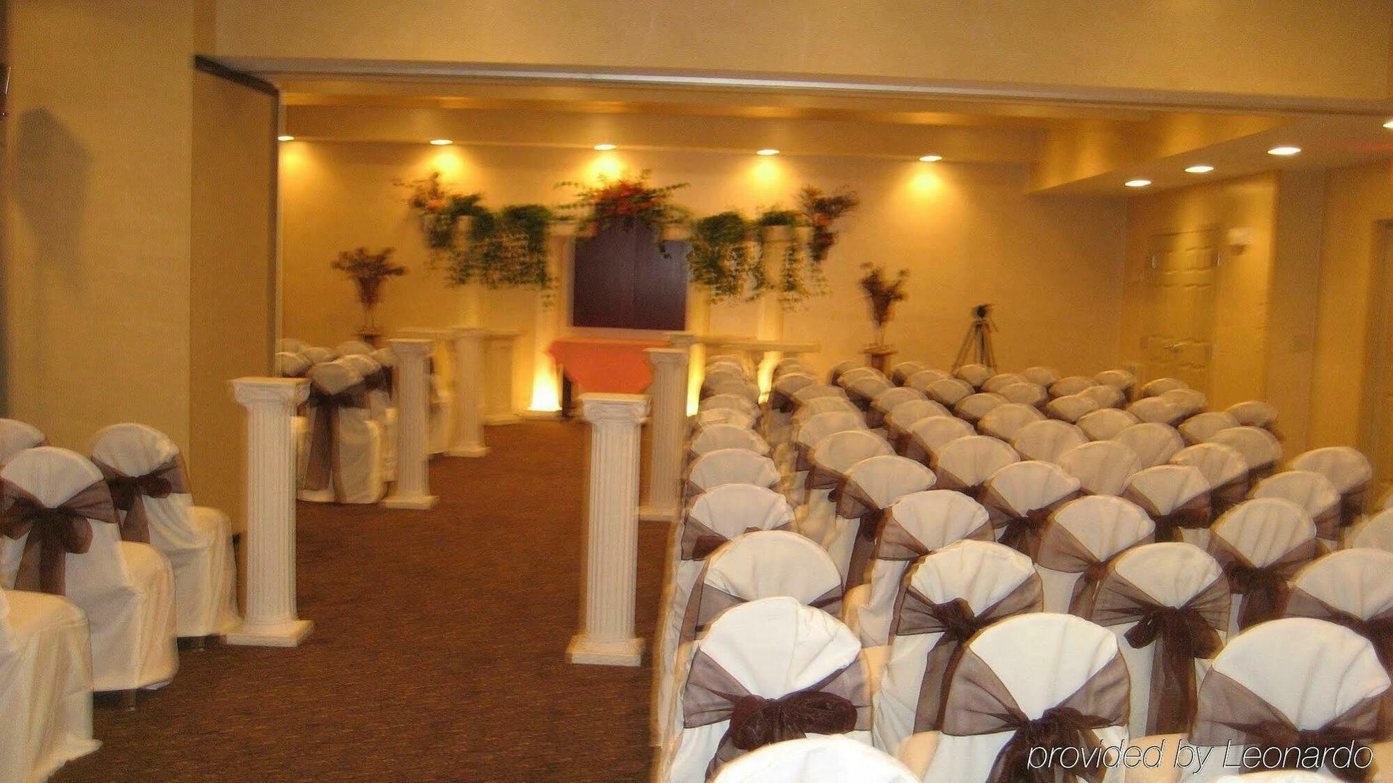 Holiday Inn Express Hotel & Suites Clearwater Us 19 North By Ihg מראה חיצוני תמונה