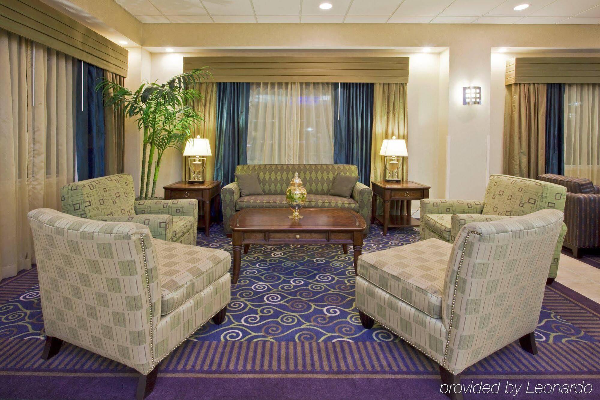 Holiday Inn Express Hotel & Suites Clearwater Us 19 North By Ihg מראה חיצוני תמונה
